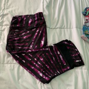 *SOLD ON MERC* Workout leggings